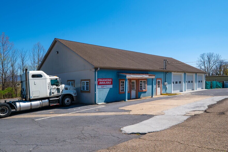 More Photos Of 1090 Virginia Ave, Harrisonburg Flex For Sale