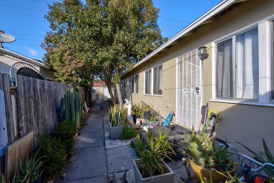 More Photos Of 4810 W 104th St, Inglewood Apartments For Sale
