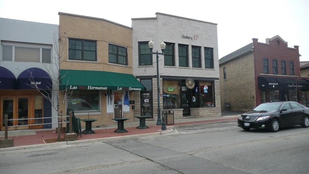 Primary Photo Of 327-329 Waukegan Ave, Highwood Storefront For Lease