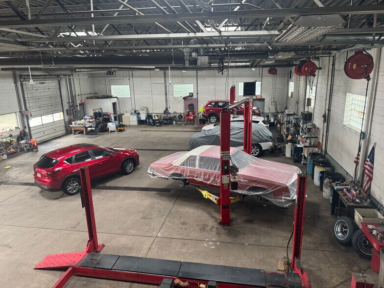 More Photos Of 1101 Lincoln Hwy, North Versailles Showroom For Lease