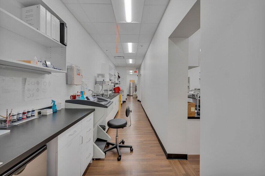 More Photos Of 9300 Waukegan Rd, Morton Grove Medical For Sale