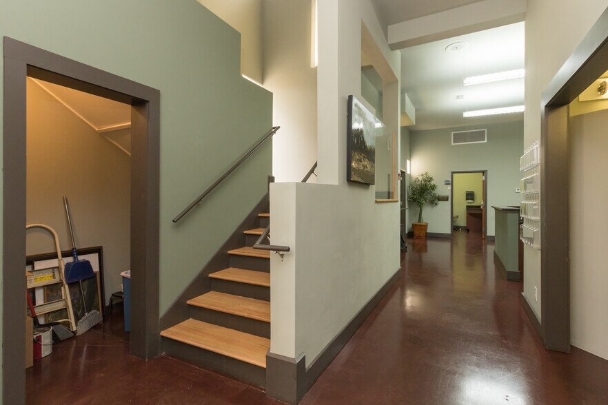 More Photos Of 100 S Greentree Ln, Foley Medical For Sale