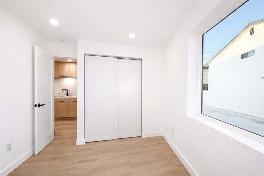 More Photos Of 12527 Cranbrook Ave, Hawthorne Apartments For Sale