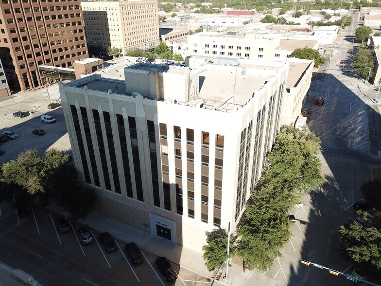 More Photos Of 301 Cypress St, Abilene Office For Sale