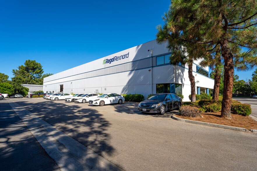 More Photos Of 2255 Union Pl, Simi Valley Distribution For Lease