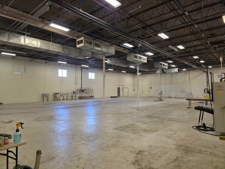 More Photos Of 1635 Coining Dr, Toledo Manufacturing For Sale