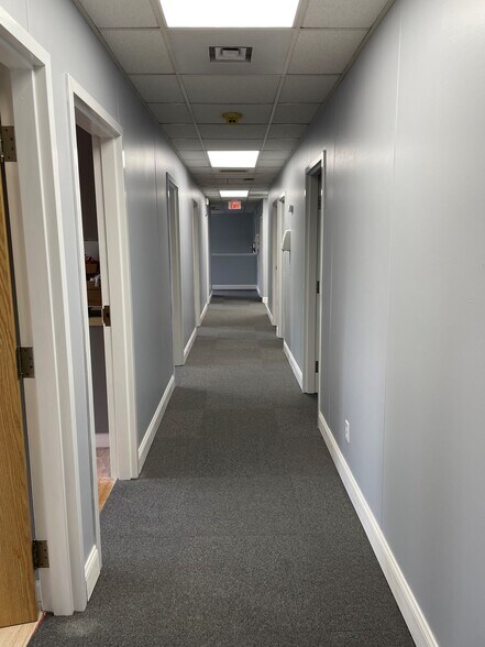 More Photos Of 80 Mill River St, Stamford Medical For Lease