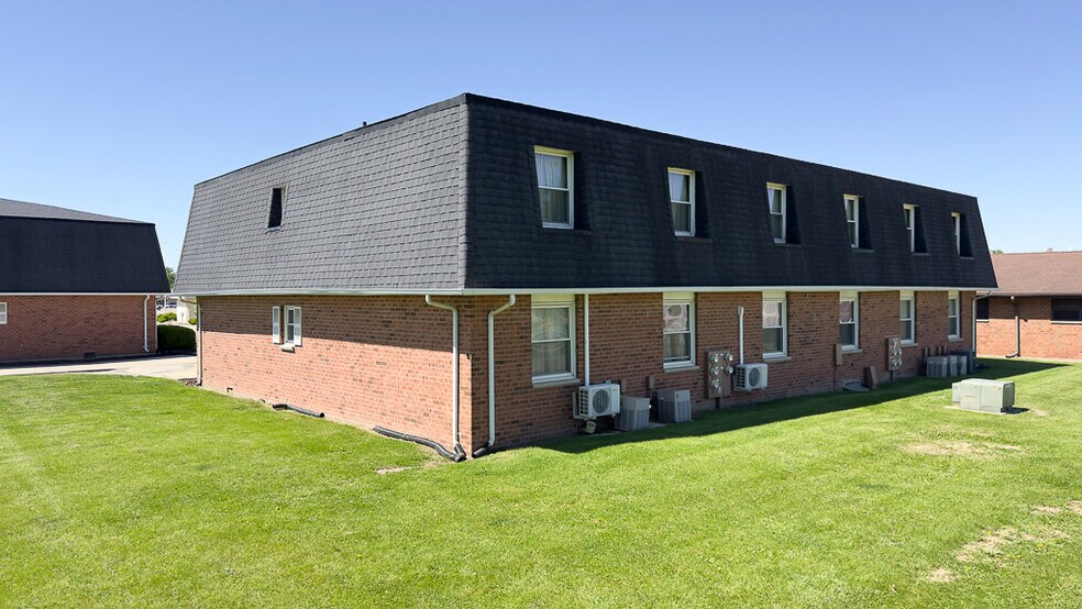 More Photos Of 2 Michael St, Streator Apartments For Sale