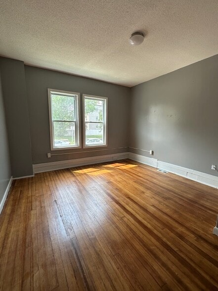 More Photos Of 152-154 Brook St, Hartford Apartments For Sale