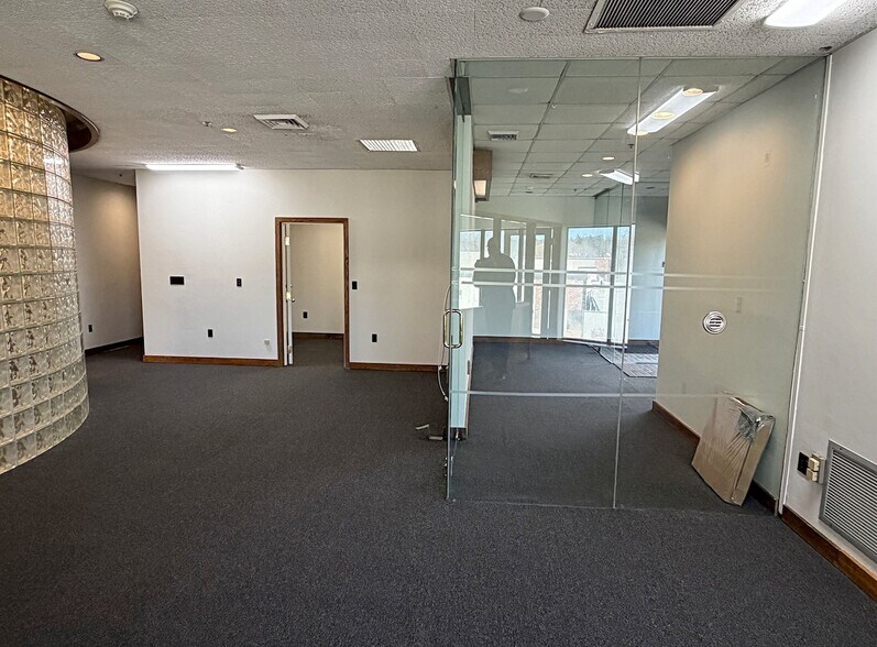 More Photos Of 66 Concord St, North Reading Light Distribution For Lease