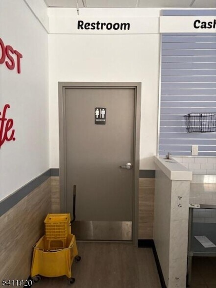 More Photos Of 281 Triangle Rd, Hillsborough Freestanding For Lease