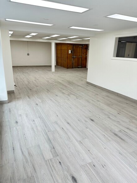 More Photos Of 45 Bible St, Cos Cob Storefront Retail Residential For Lease