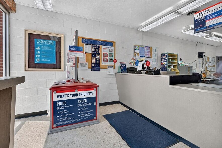 More Photos Of 555 MT Torrey Rd, Lyndhurst Post Office For Sale