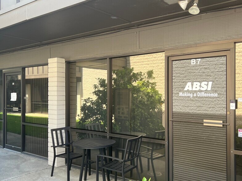 More Photos Of 5637 N Pershing Ave, Stockton Medical For Lease