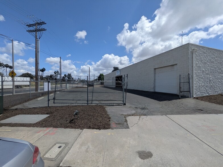 More Photos Of 740 Opper St, Escondido Manufacturing For Lease