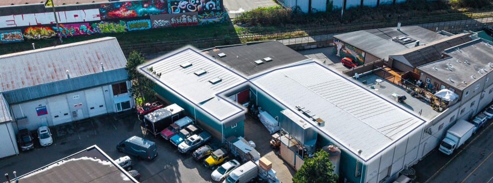 Primary Photo Of 859 Devonshire Rd, Esquimalt Industrial For Lease
