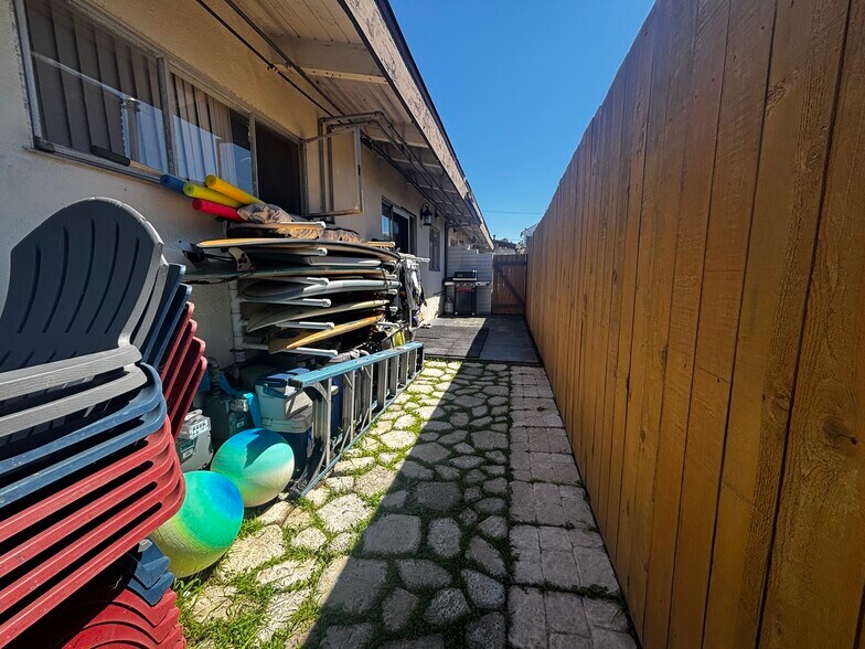 More Photos Of 4980-82 La Jolla Blvd, San Diego Multifamily For Sale