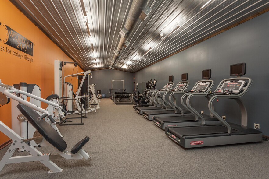 More Photos Of 815 E 1st Ave, Osakis Flex For Lease