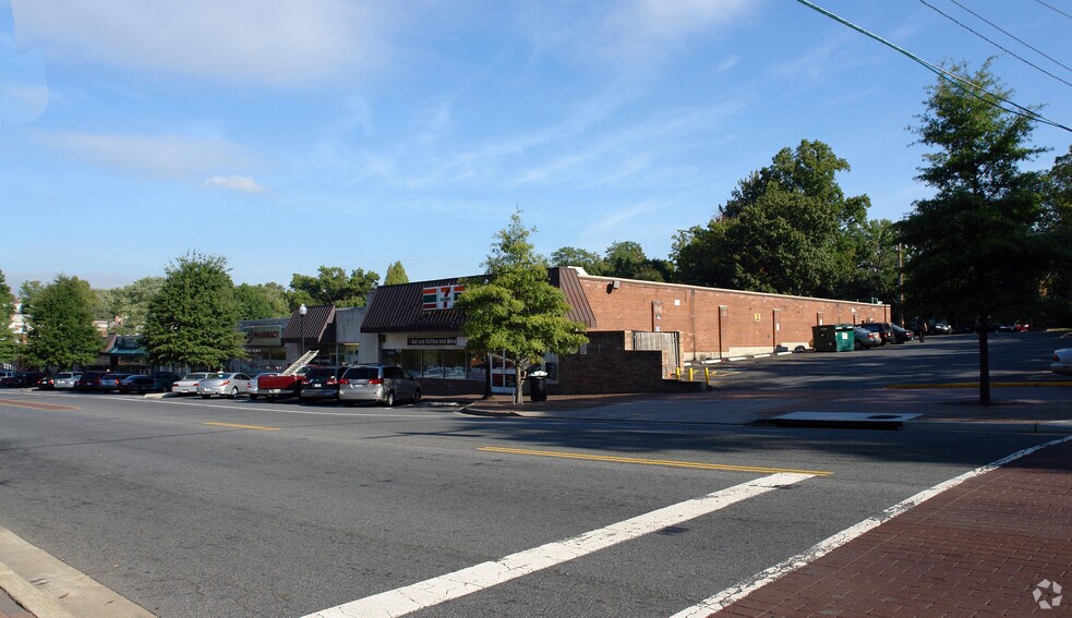 More Photos Of 5839-5853 Washington Blvd, Arlington Unknown For Lease
