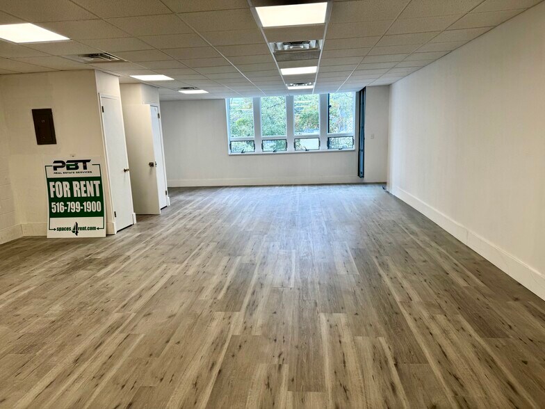 More Photos Of 187 Veterans Blvd, Massapequa Office For Lease