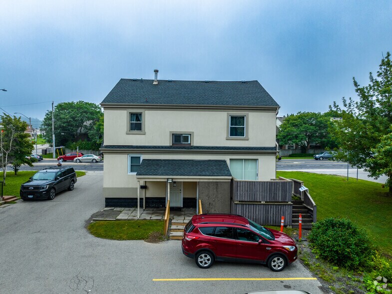 More Photos Of 2783 King St E, Hamilton General Retail For Sale
