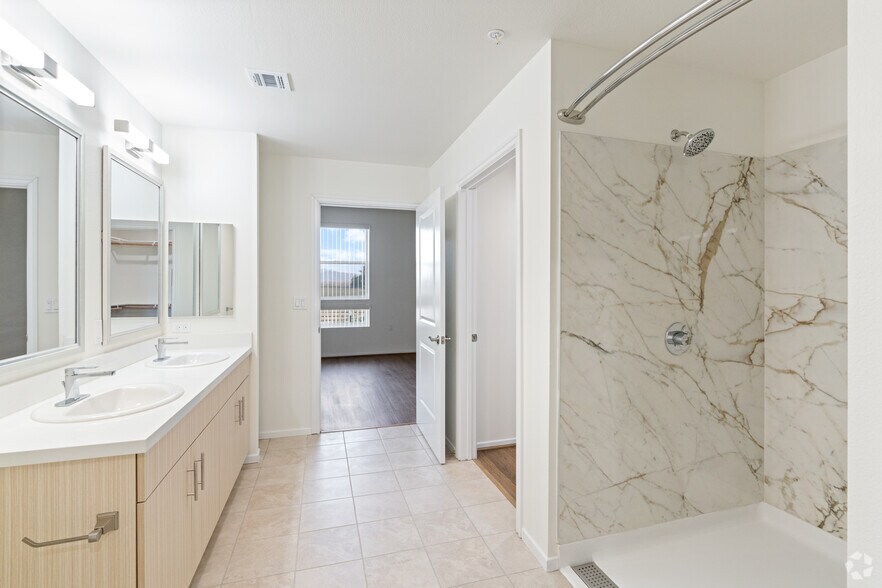 More Photos Of 6838-6874 Northbank Dr, Ventura Apartments For Lease