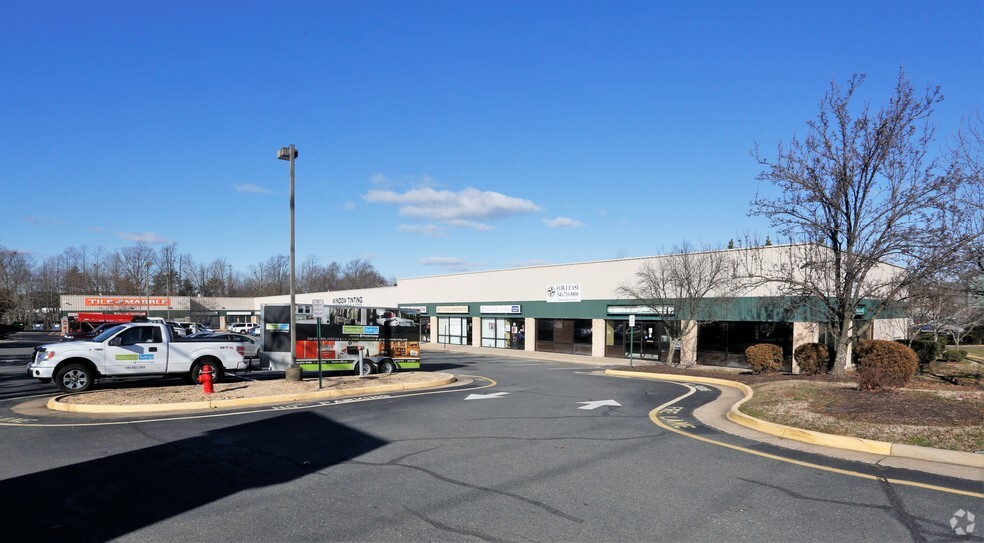 Primary Photo Of 4715-4763 Jefferson Davis Hwy, Fredericksburg Storefront Retail Office For Lease