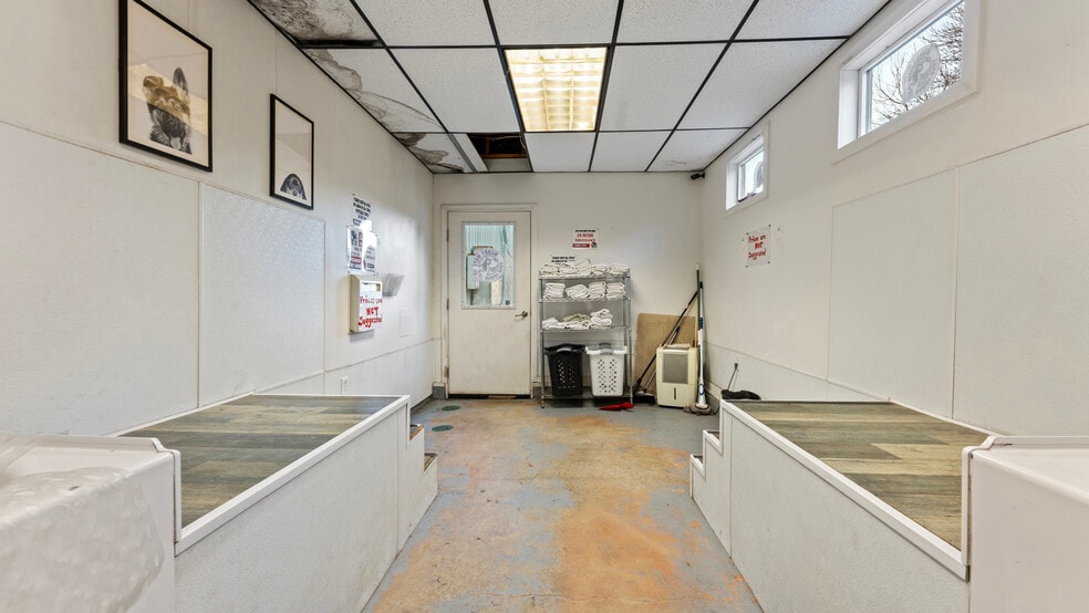 More Photos Of 240 Hwy 101, Bandon Freestanding For Sale