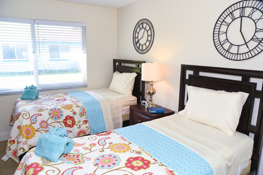 More Photos Of 7051 Seacrest Blvd, Lantana Rehabilitation Center For Sale