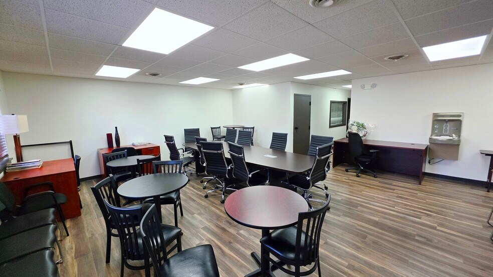 More Photos Of 3745 S Fremont Ave, Springfield Office Residential For Sale