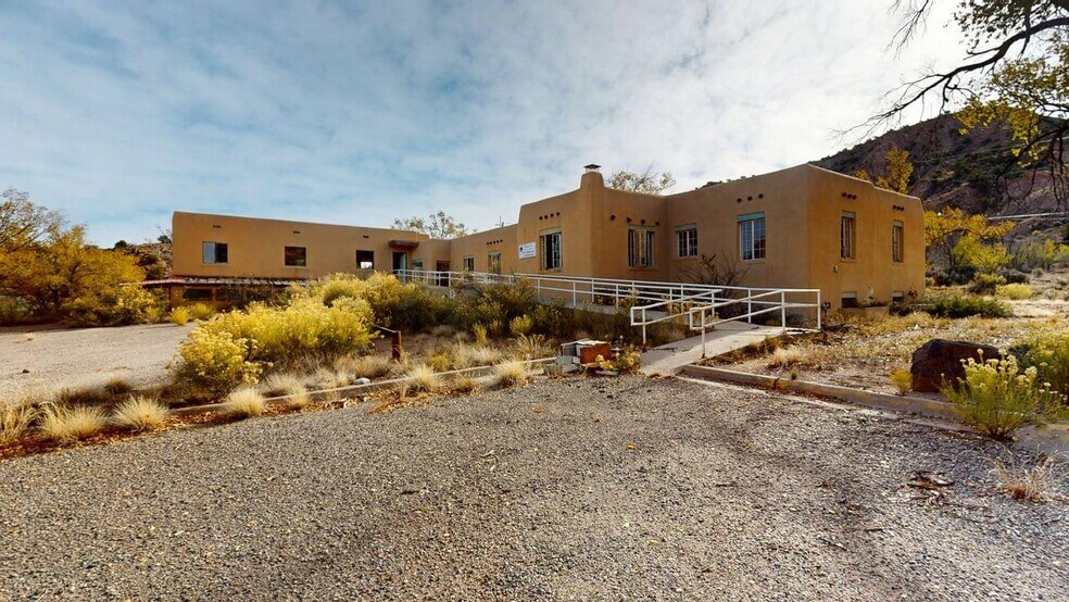 More Photos Of 7 Private Drive, Dixon Specialty For Sale