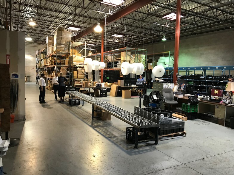 More Photos Of 2721 W Mansfield Ave, Sheridan Flex For Sale