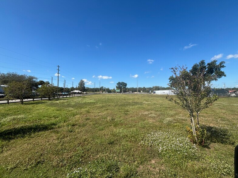 More Photos Of 8595 W Goodman Ln, Homosassa Industrial For Lease