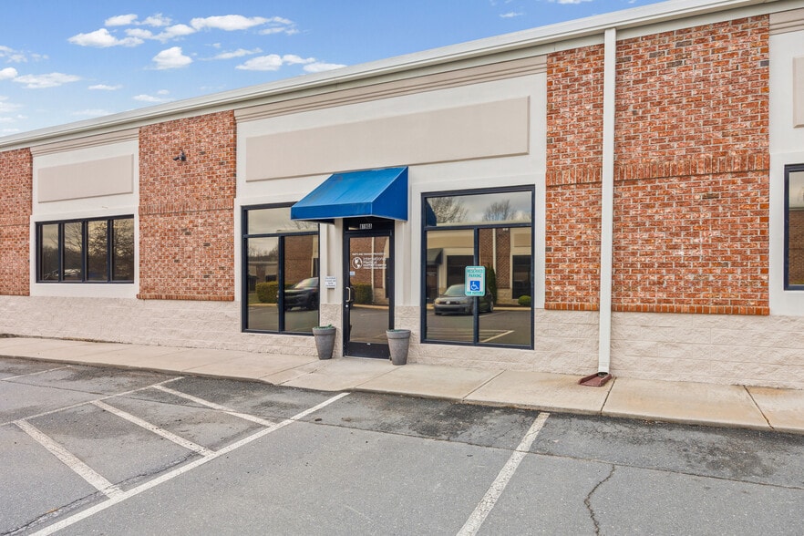 More Photos Of 8190 Regent Pky, Fort Mill Warehouse For Lease