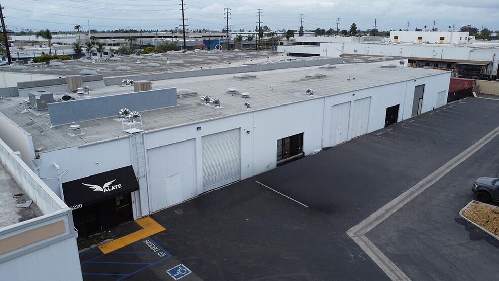 More Photos Of 3220-3226 W Pendleton Ave, Santa Ana Warehouse For Sale