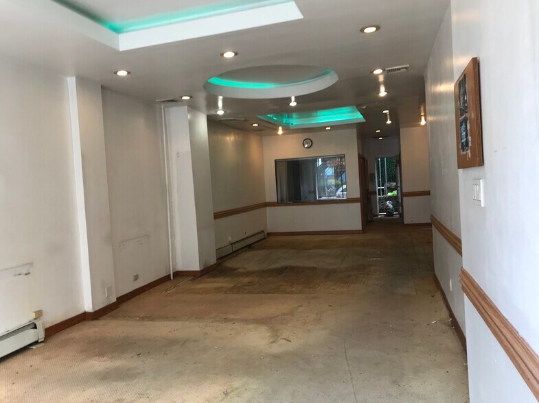 More Photos Of 5119 43rd Ave, Woodside Storefront Retail Residential For Lease