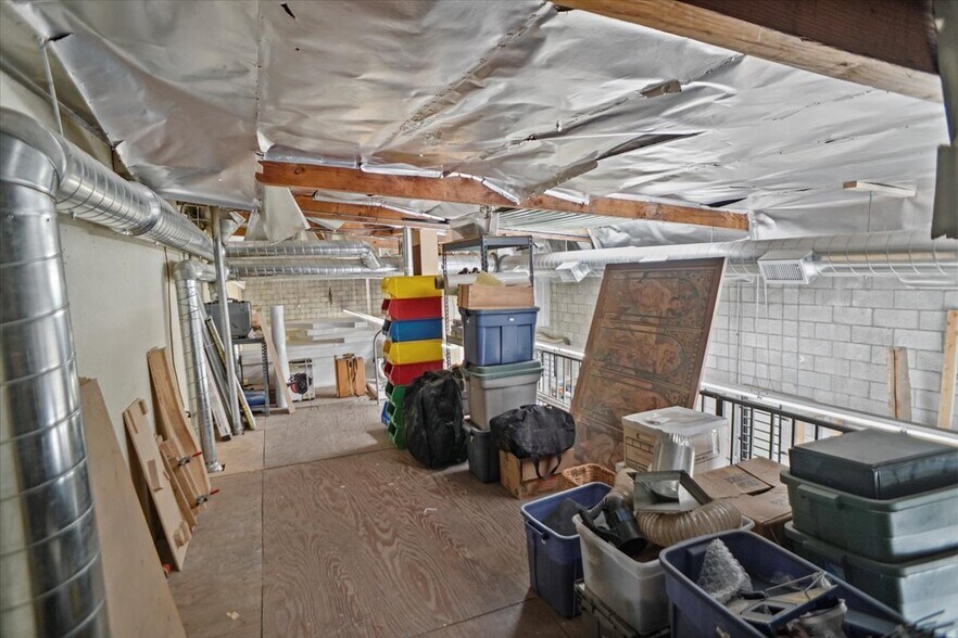 More Photos Of 12734 Branford St, Pacoima Warehouse For Lease