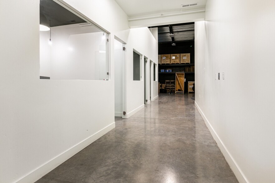 More Photos Of 4383 Forestdale Dr, Park City Warehouse For Lease