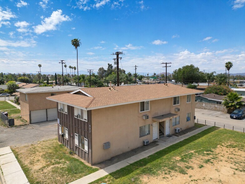 More Photos Of 427 Devener St, Riverside Apartments For Sale