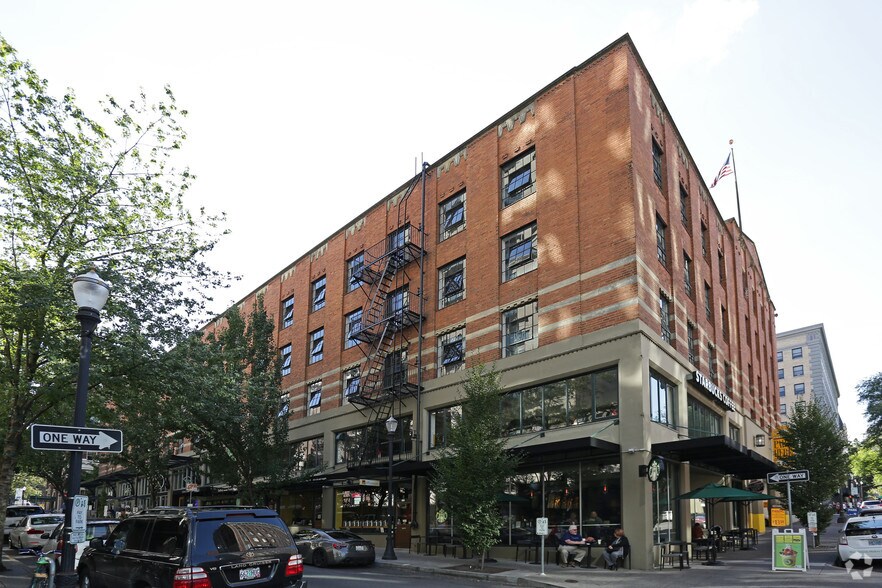 More Photos Of 932 SW Taylor St, Portland Parking Garage For Lease