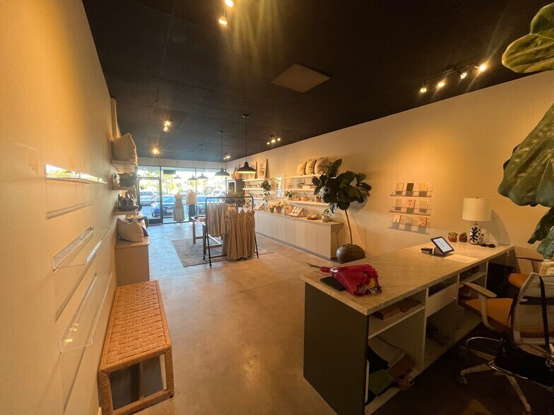 More Photos Of 9901-9935 Topanga Canyon Blvd, Chatsworth Unknown For Lease
