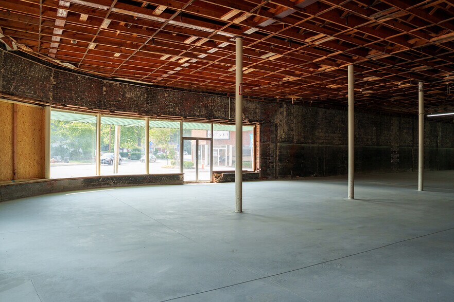 More Photos Of 124 W Main St, Aberdeen Storefront Retail Residential For Sale