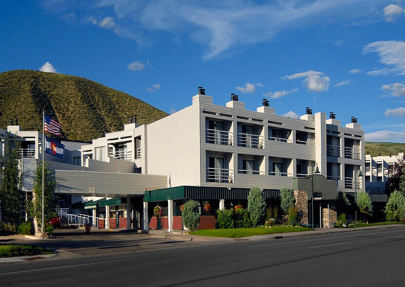 More Photos Of 47 E Beaver Creek Blvd, Avon Hotel For Lease