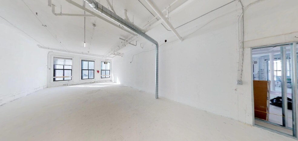 More Photos Of 133 W Pittsburgh Ave, Milwaukee Apartments For Lease