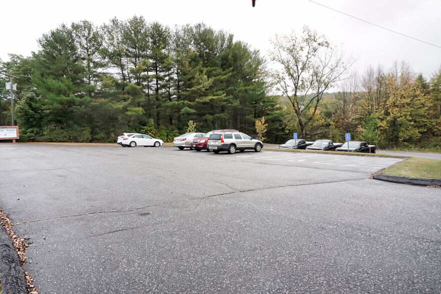 More Photos Of 1185 New Litchfield St, Torrington Medical For Sale