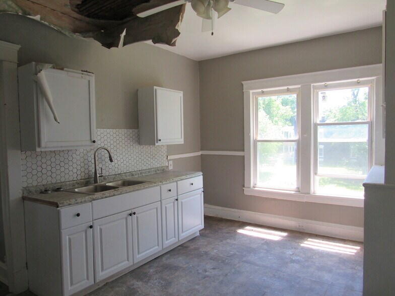 More Photos Of 932 Wheelock Rd, Cleveland Apartments For Sale