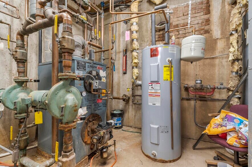 More Photos Of 1-3 Mill Pond Ln, Simsbury Office For Sale