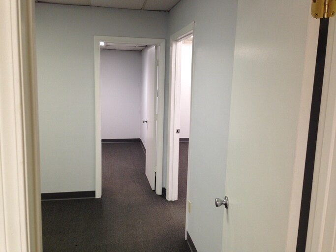 More Photos Of 3028 Mercury Rd, Jacksonville Warehouse For Lease