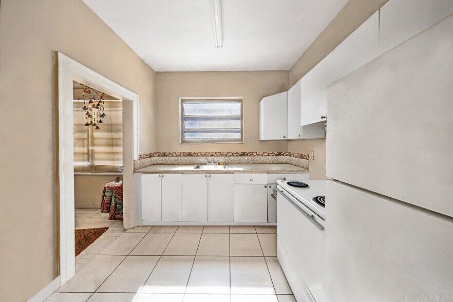 More Photos Of 1520 NW 1st St, Miami Apartments For Sale