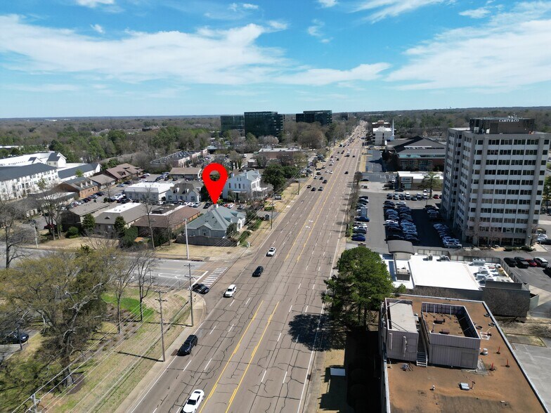 More Photos Of 6238 Poplar Ave, Memphis Office For Lease